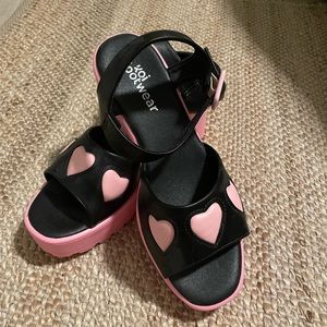 Koi Footwear Platform Heart Sandals Size 9